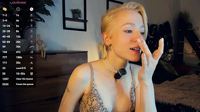 JanettePerro webcam
