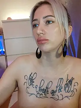 Gina-Lumara webcam