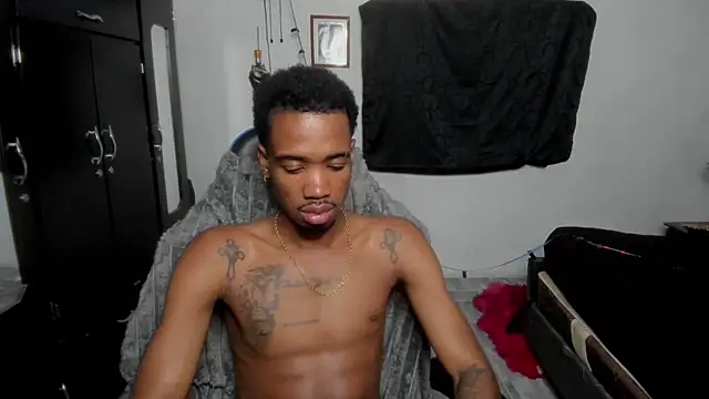 Kofi_exotic_2 webcam