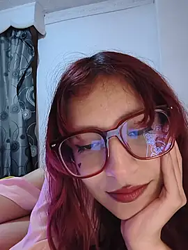 RedMeloddy live cam on StripChat