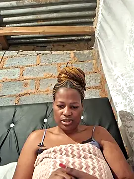 sexylira live cam on StripChat