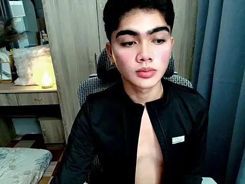 ItsKenny live cam on StripChat