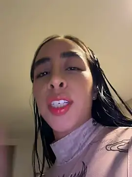 sophierooy22 live webcam