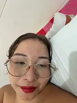 AliciaWhite_nt webcam