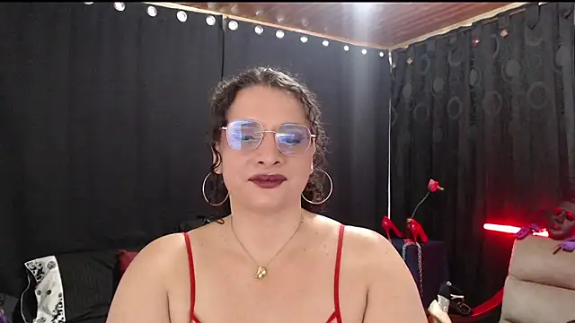 Aleja_Gonzales webcam