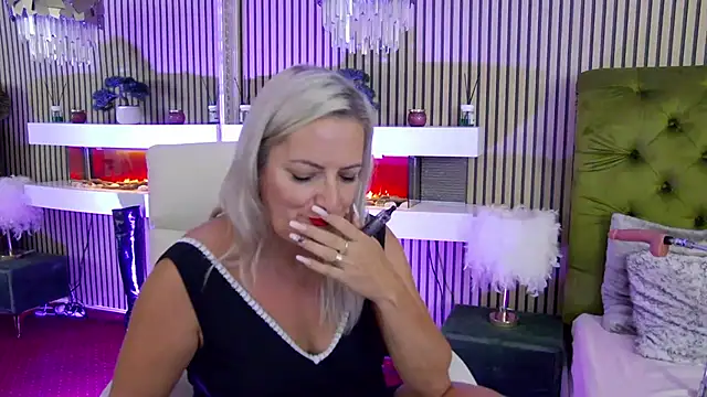LadyTouch webcam