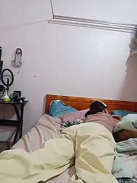 Linda-yiyi webcam