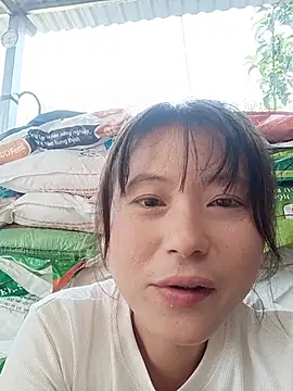 Linda-yiyi webcam