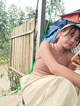 Linda-yiyi webcam