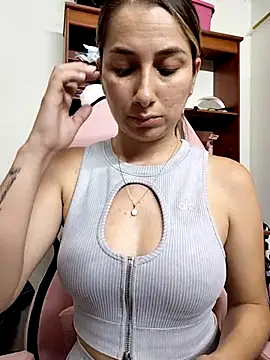 Lipzzy_sun20 webcam