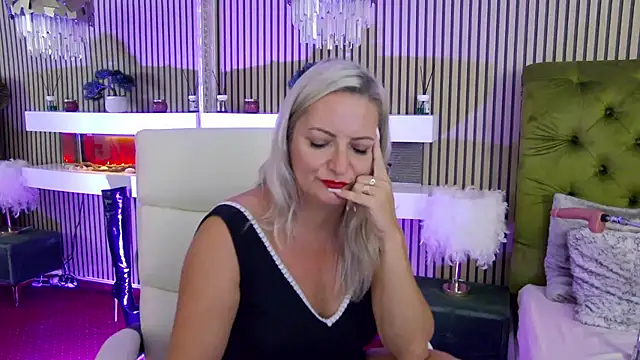 LadyTouch webcam