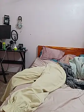 Linda-yiyi webcam