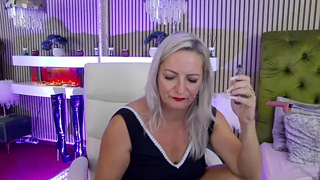 LadyTouch webcam