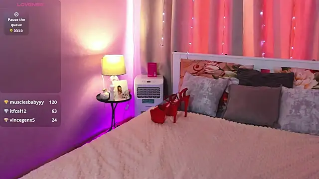 annasimonsj webcam