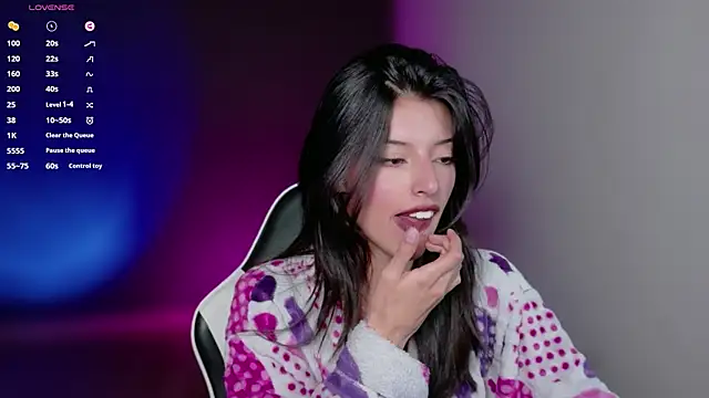 NanakoDollx webcam