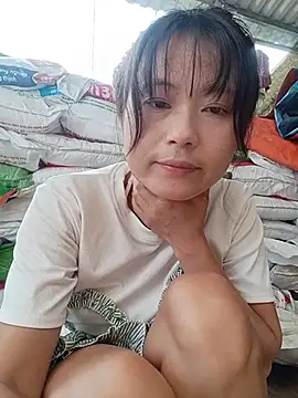 Linda-yiyi webcam