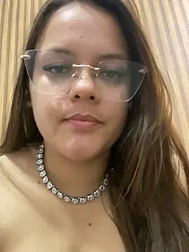 Laryssinha_69 webcam
