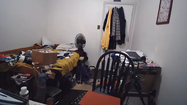 JohnnyMoves webcam