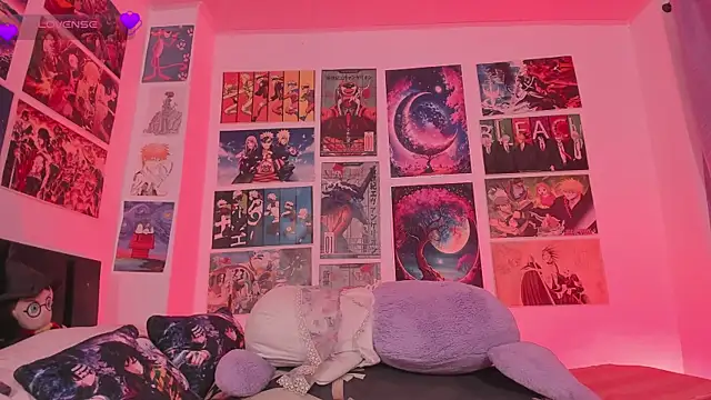 MissCurvyTop webcam