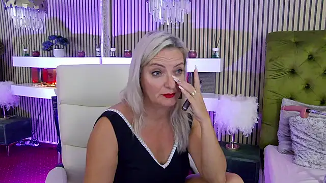 LadyTouch webcam