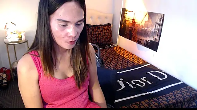 NinaDOM4CUM webcam