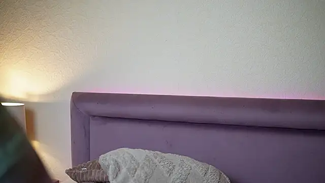 JoelleApril webcam