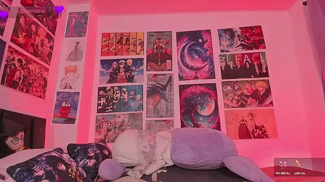 MissCurvyTop webcam