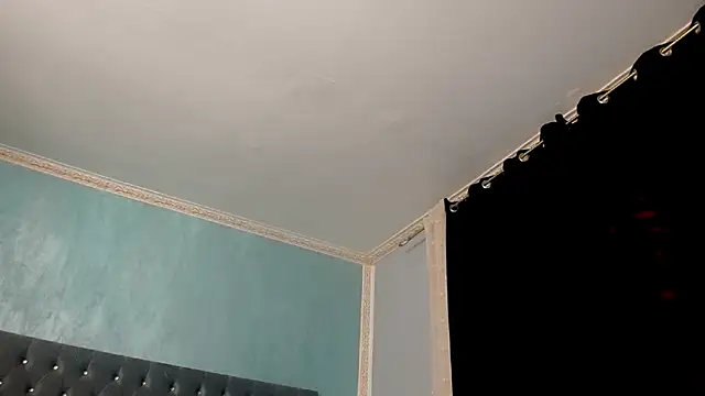 LaraLanee webcam