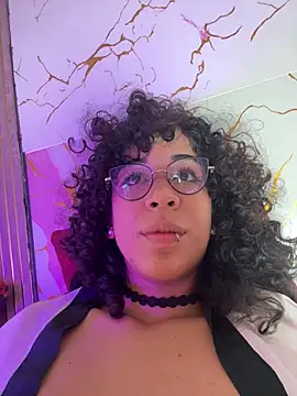 Woo_isDaphne webcam