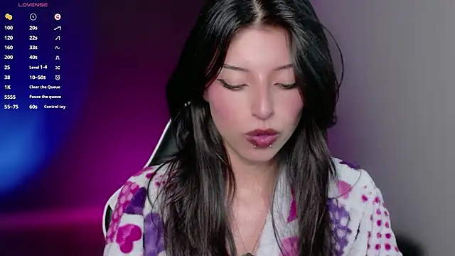 NanakoDollx webcam