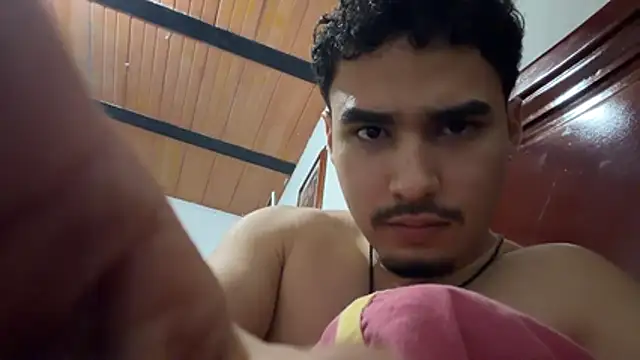 sOwN_1 live sex cam