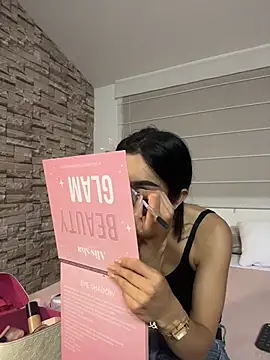 Lucyjoi webcam