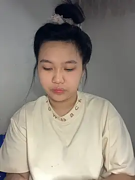 Almira6868 webcam