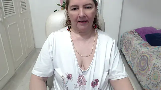 leonela_69 webcam