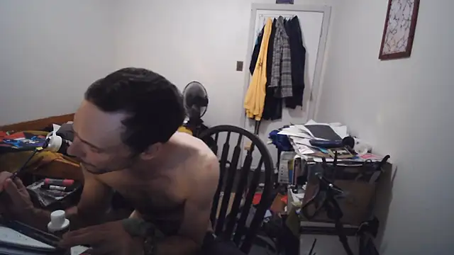 JohnnyMoves webcam