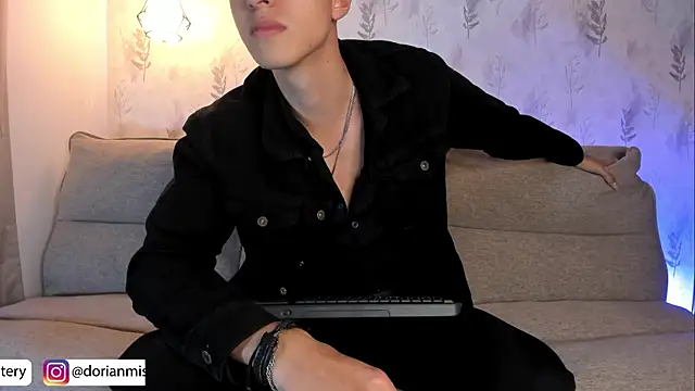 Dorianmistery2322_ webcam