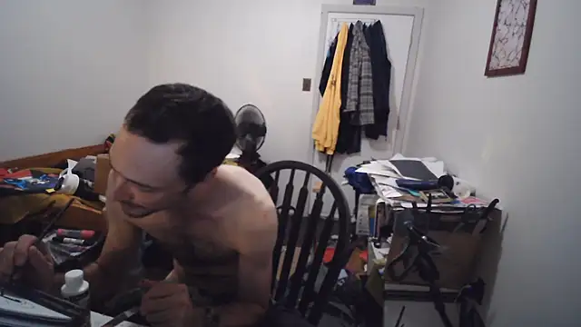 JohnnyMoves webcam