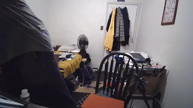 JohnnyMoves webcam