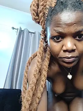 Black_prettty webcam