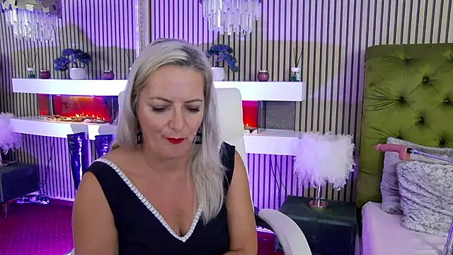 LadyTouch webcam
