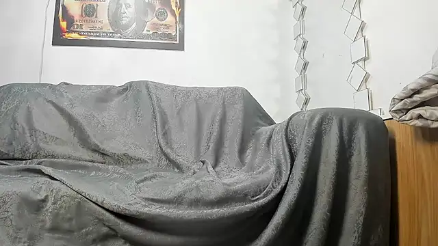 isaaclatino webcam
