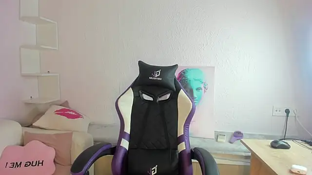 Ella_starrr__ webcam