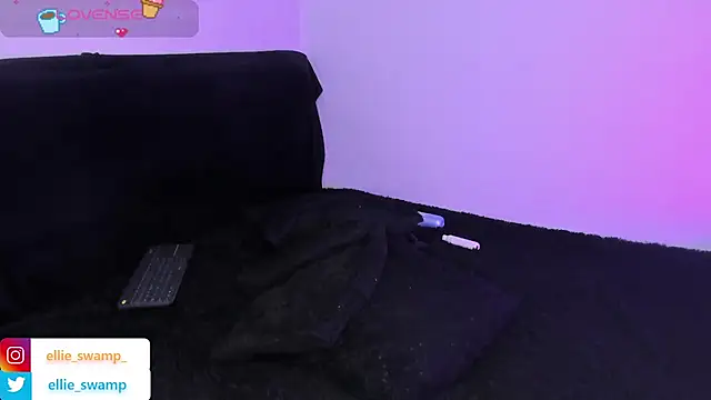 ellie_swamp webcam