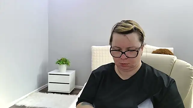 BonnnyBoobsy webcam