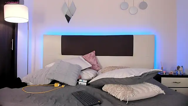 Sky_Loren webcam