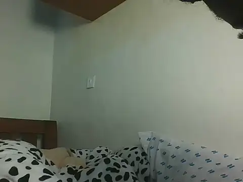 sexykitten20 webcam