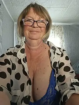 MilashkaCutie50 webcam