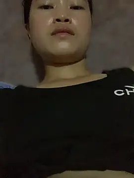 LilyLily68 webcam