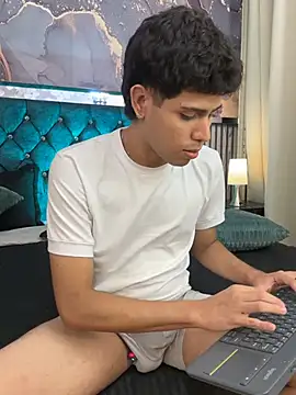 Lucas_West_ webcam