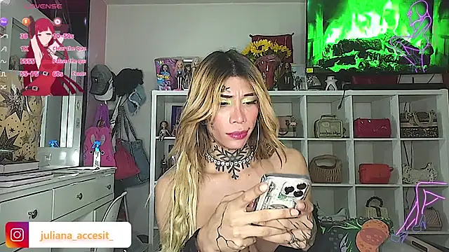 caroline_cossei webcam